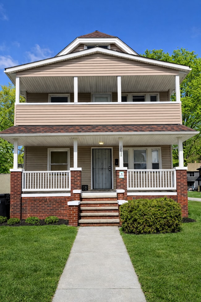 Building Photo - 12531 Forest Ave Unit 2