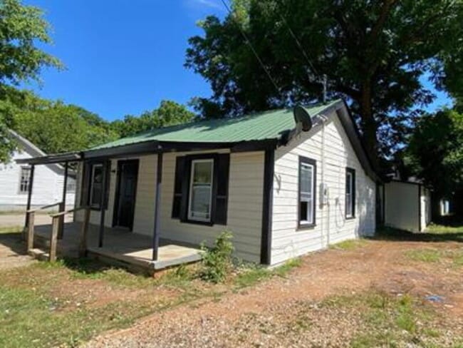 Photo - 108-108 De Groat St