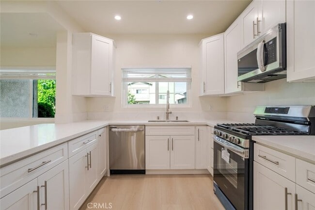 Photo - 310 E Providencia Ave Unit 108