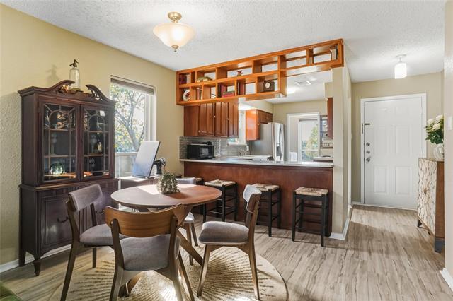 Photo - 702 Michol St