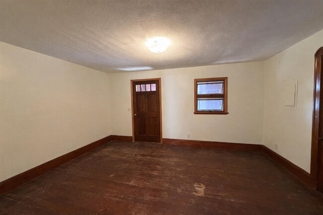 Photo - 1040 Broadway Unit 2