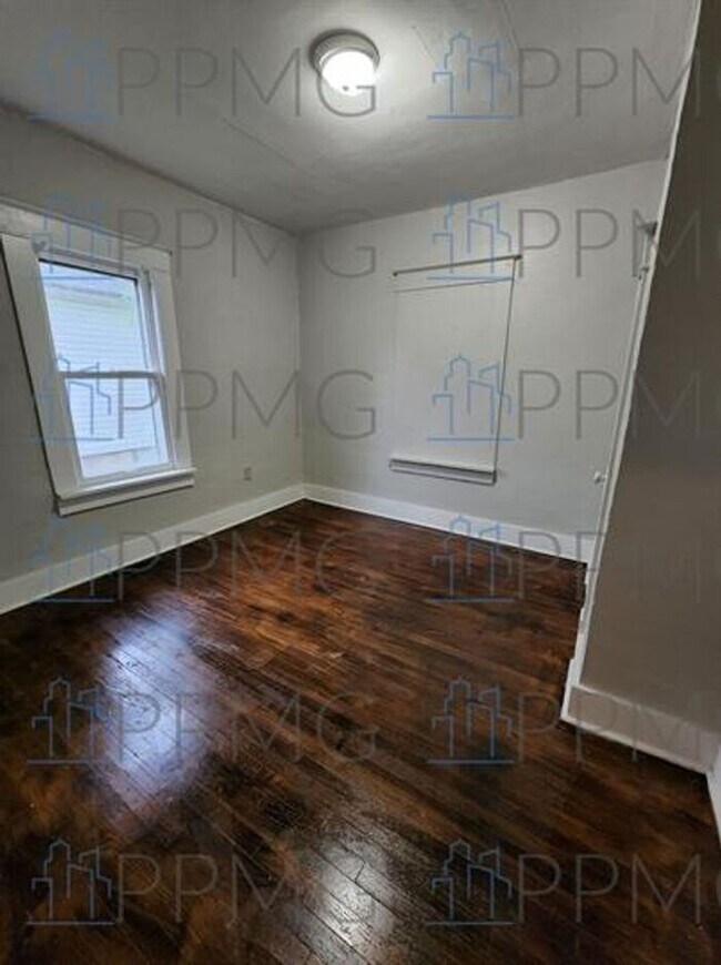 Photo - 2 bedroom House For Rent