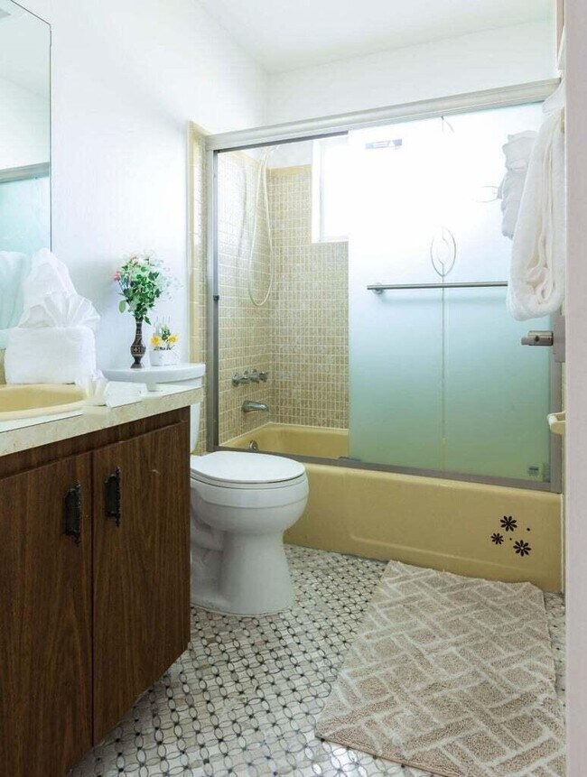 Photo - 343 Balsam St