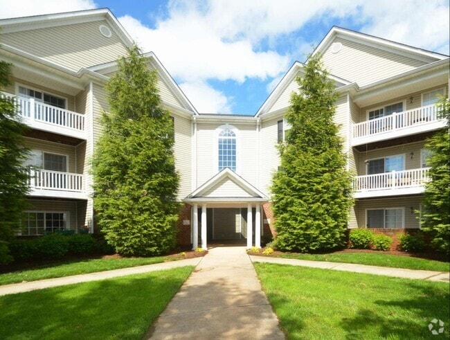 Building Photo - 623 Wyndhurst Dr Rental