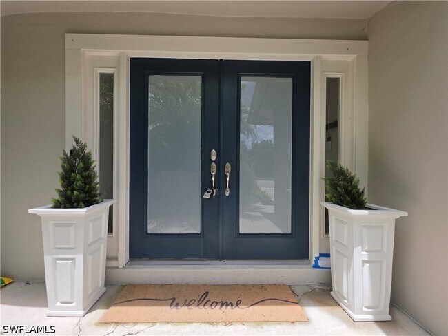 Photo - 1363 Woodridge Ave