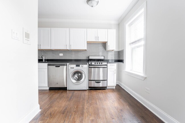 Photo - 2127 N Dayton St Unit 1