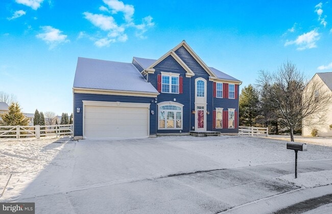 Photo - 206 Markham Ct