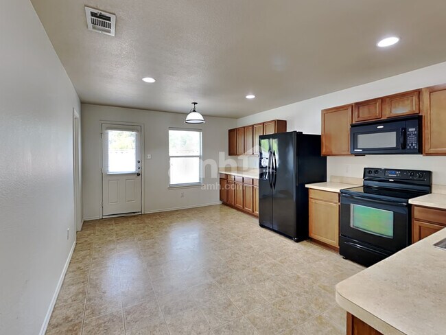 Photo - 110 Daisy Dr