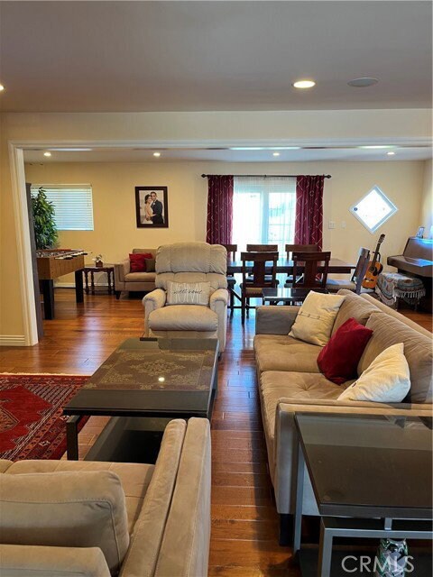 Photo - 23913 Friar St