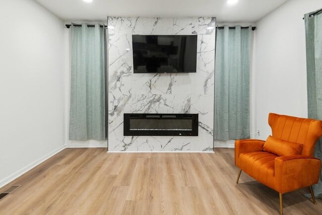 Building Photo - 150 N 22nd St