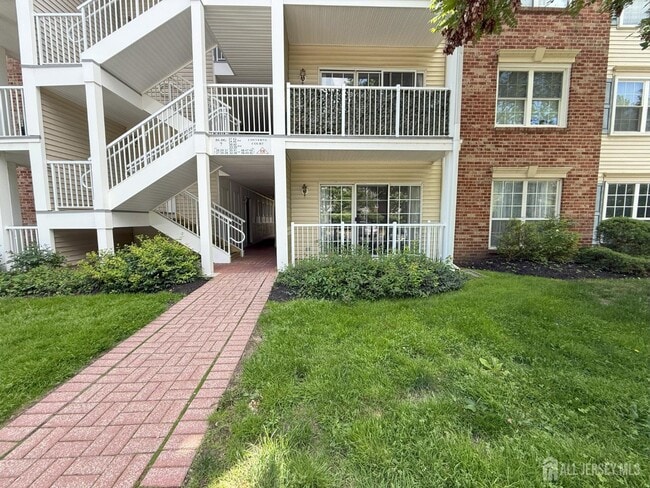 Photo - 38 Cheverny Ct Condo