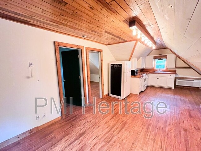 Photo - 122 W Pine St Unit Apt B