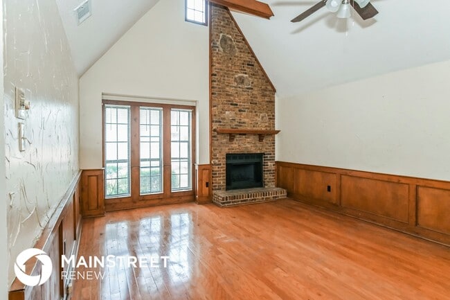 Photo - 499 Bedlington Dr