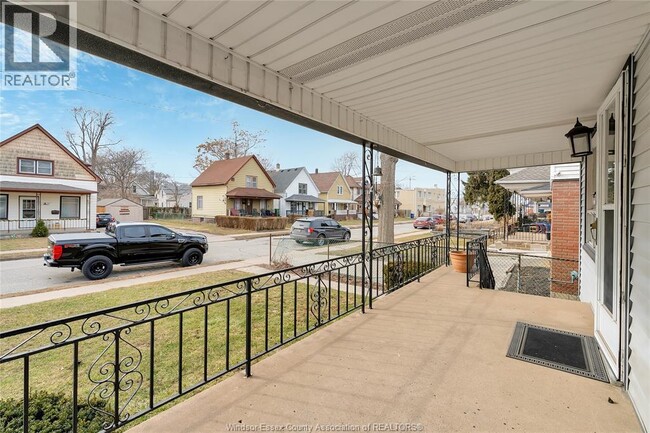 Photo - 336 Josephine Ave