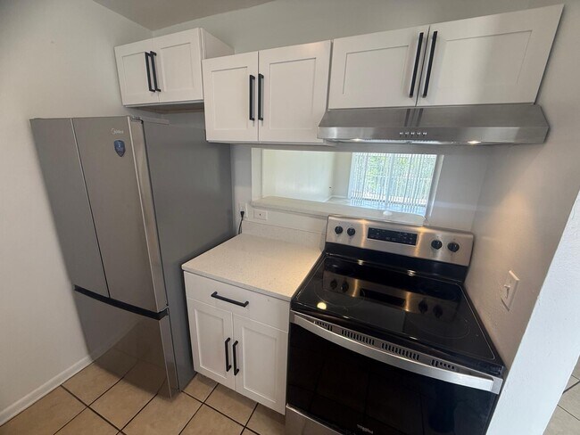 809 W Lancaster Rd Unit I-113
