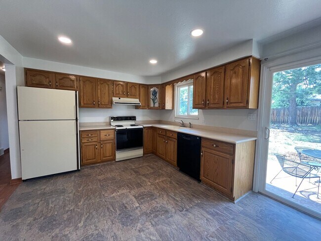 Photo - 226 Montclair St