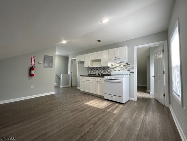 Photo - 37 12th Ave