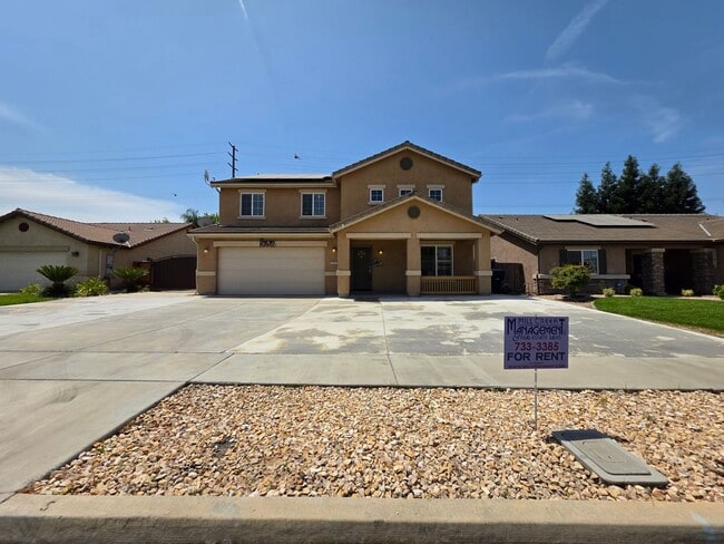 4 bedroom 3 bathroom in SE Visalia! - 4 bedroom 3 bathroom in SE Visalia! House