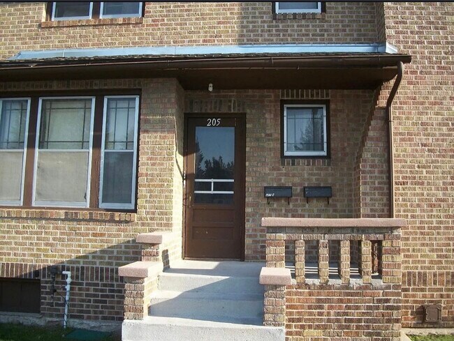 Photo - 205 E Pershing Blvd Unit 4