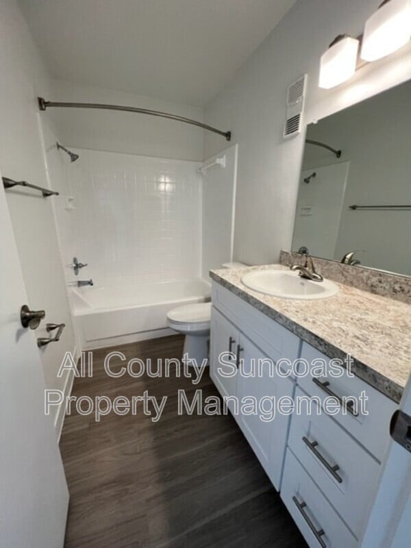 Photo - 1830 Dr M.L.K. Jr St N Unidad 403