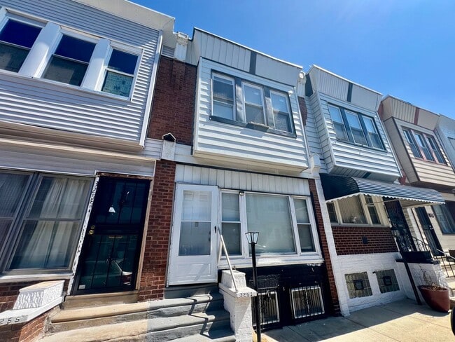 Building Photo - Gorgeous 3-Bedroom Townhome in Allegheny West! Available NOW!