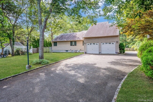 6 Bay Dr