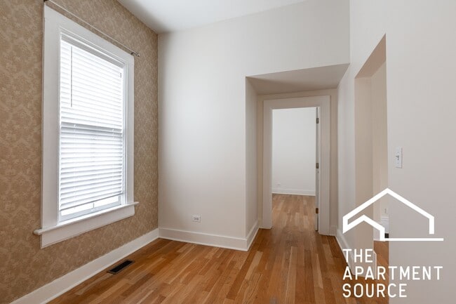 Photo - 4410 N Greenview Ave Unidad CH