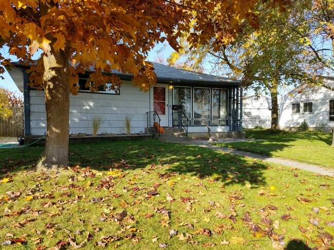122 W Amherst Ct