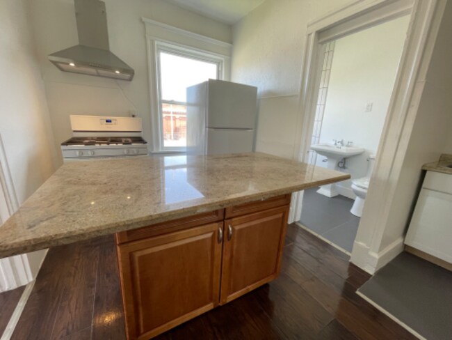 215 E Center St Unit A