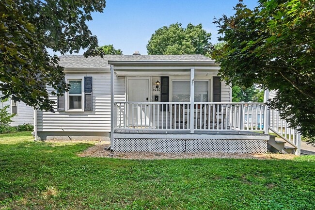 Building Photo - Short Term Furnished Rental