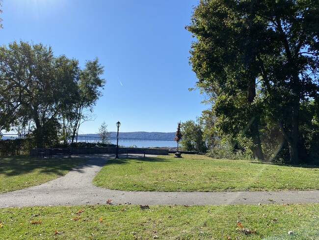 View of Hudson at end of block - 18 Francis St House
