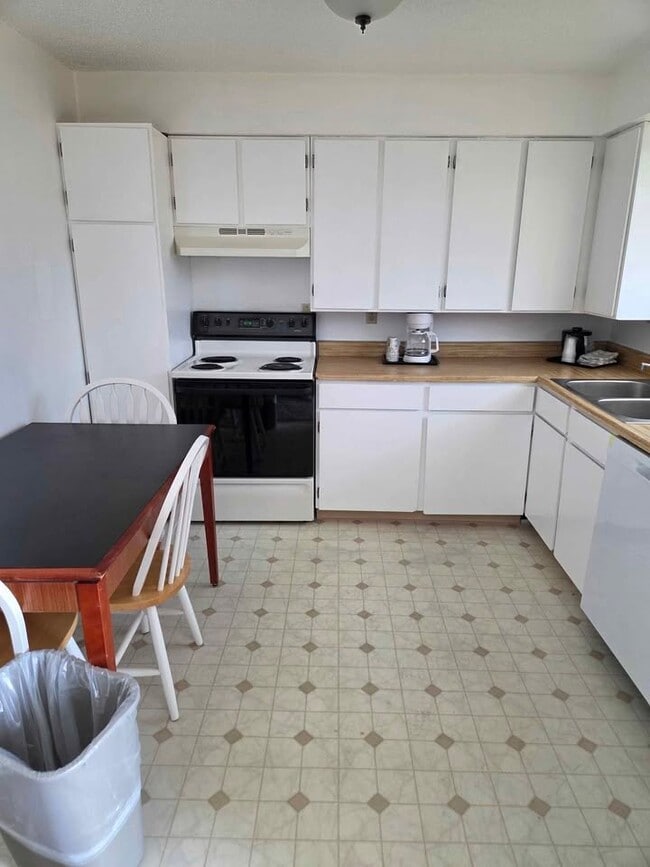 Photo - 1209 Country Ln Unit 338