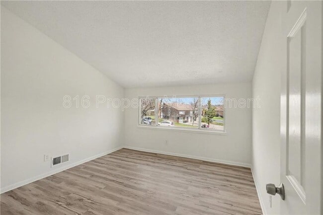 Photo - 11220 College Ave