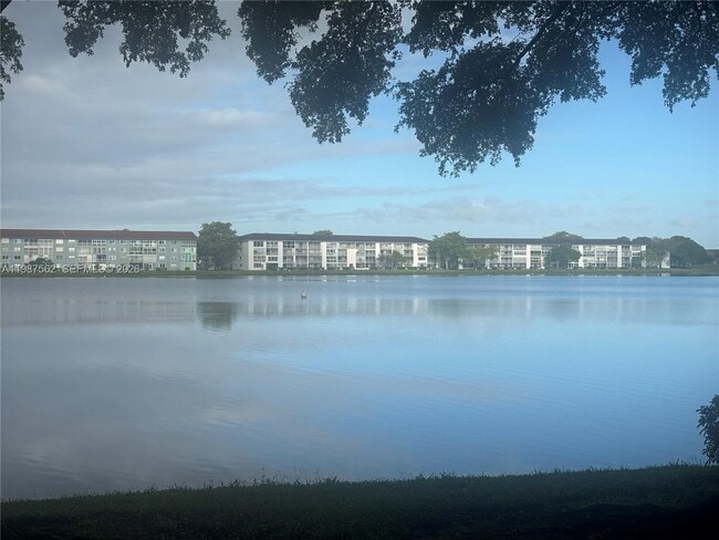 Building Photo - 1500 SW 131st Way Unit 110N