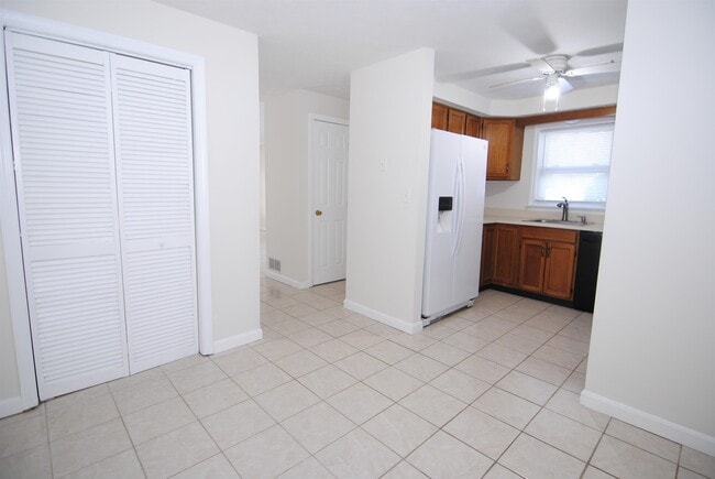 Photo - 18 Cadogan Way