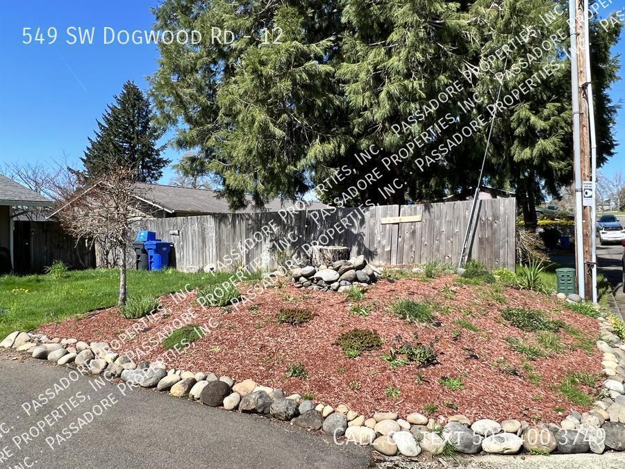 Photo - 549 SW Dogwood Rd Unit 12