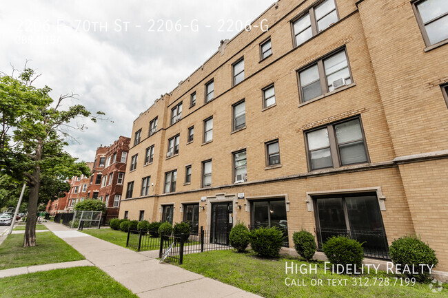 Building Photo - 2206 E 70th St Unit 2206-G Rental