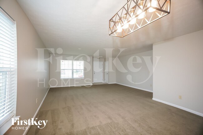 Photo - 869 Fieldstone Dr