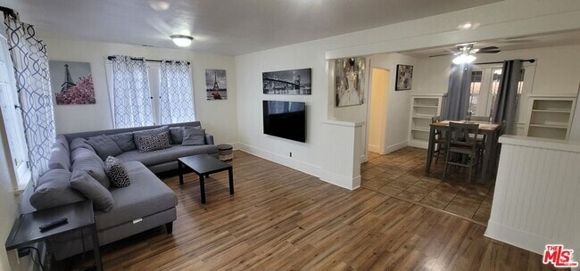 Building Photo - 16508 S Menlo Ave Rental