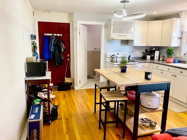 Photo - 135 Central St Unidad 3