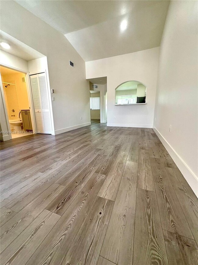 Photo - 1260 SE 27th St Unidad 204