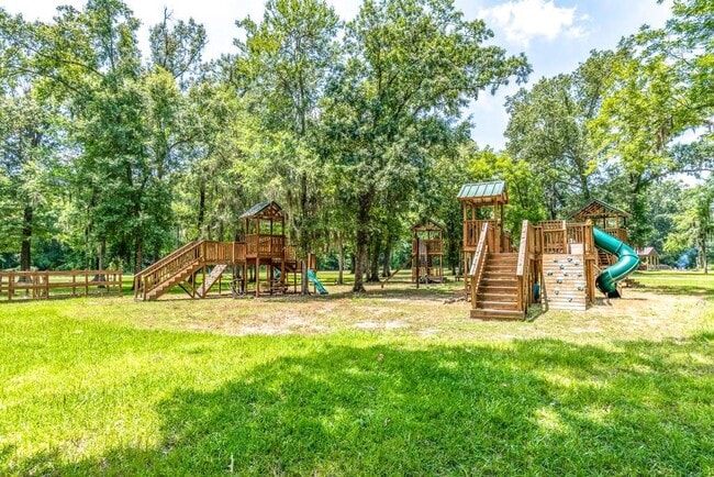 Photo - 998 Cypress Lakes Cir