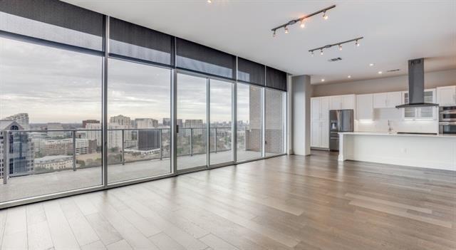 Photo - 2728 Cedar Springs Rd Unit 1801