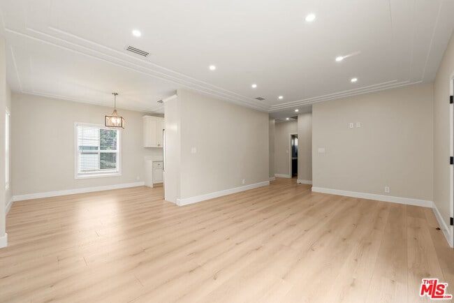 Photo - 1117 S Wooster St Unidad 1119