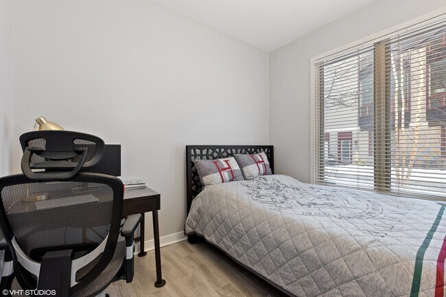 Photo - 1240 W Cottage Pl