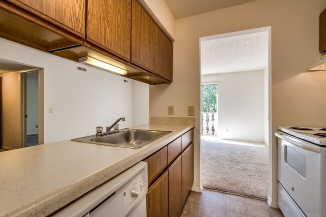 Kitchen (Orchid View)