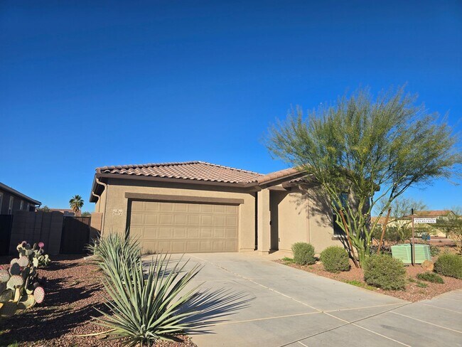 Photo - 3 Bedroom/ 2 Bath Red Rock Oasis
