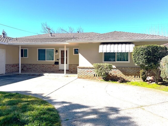 Photo - 7731 Filice Dr
