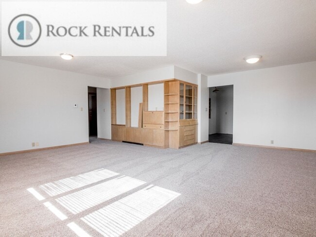 Photo - 228 E 5th Ave Unidad A