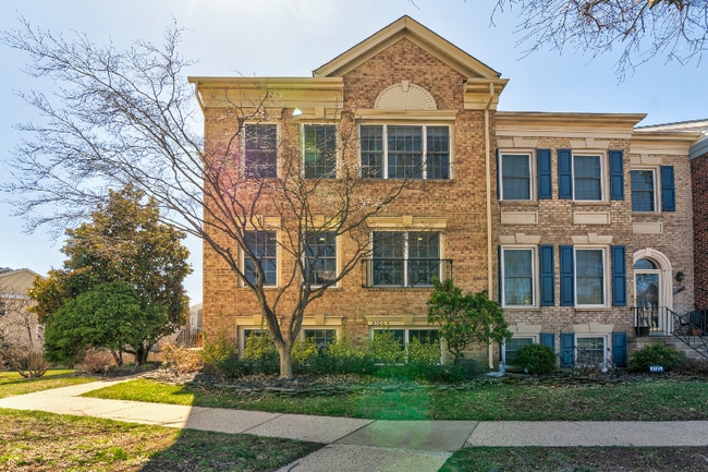 Building Photo - 5101 Woodfield Dr Rental